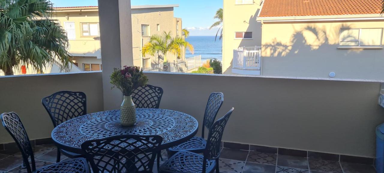 Aride 4 Awesome View Of Uvongo Main Swimming Beach From Communal Braai Area Apartment Margate Exterior photo