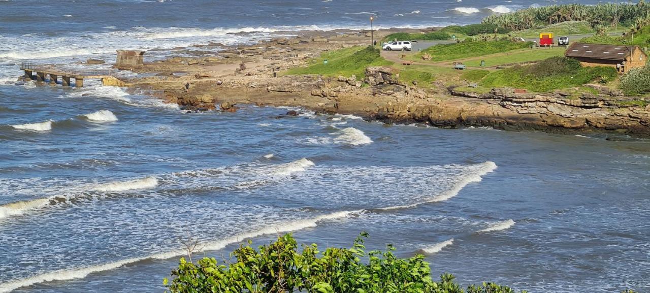 Aride 4 Awesome View Of Uvongo Main Swimming Beach From Communal Braai Area Apartment Margate Exterior photo