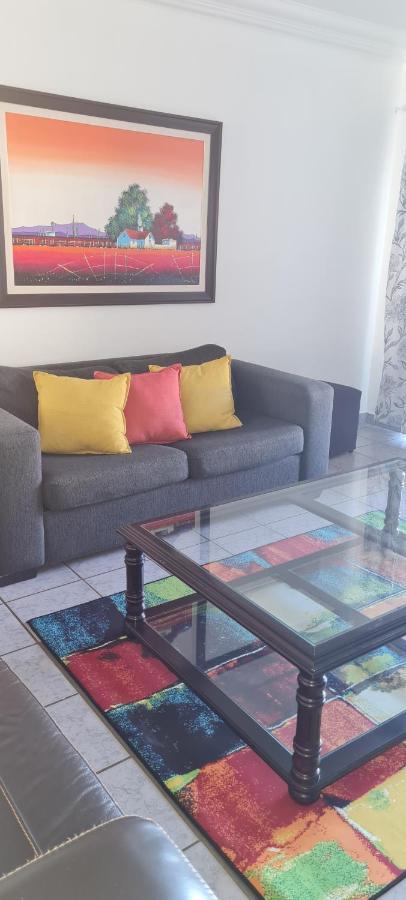 Aride 4 Awesome View Of Uvongo Main Swimming Beach From Communal Braai Area Apartment Margate Exterior photo